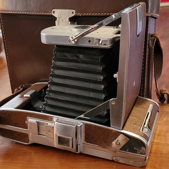 Polaroid Land Camera Model 95 and leather case - Picture 3 of 5